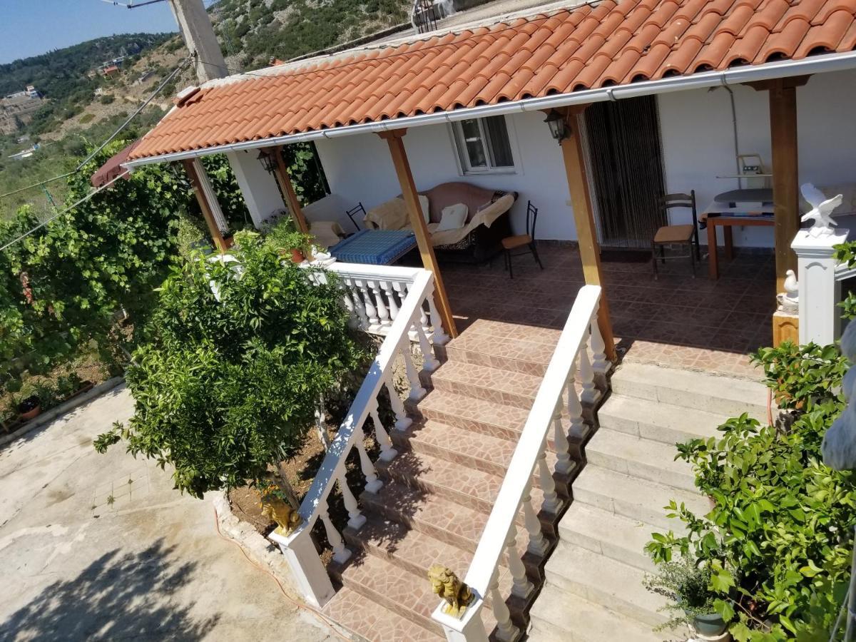Denaj House Hotel Himare Exterior foto