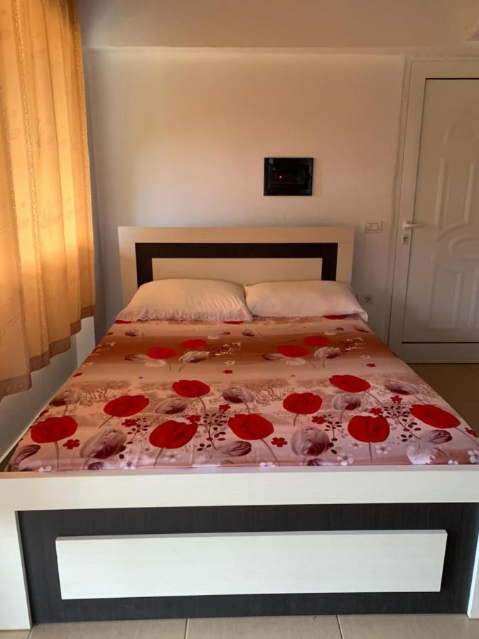 Denaj House Hotel Himare Exterior foto