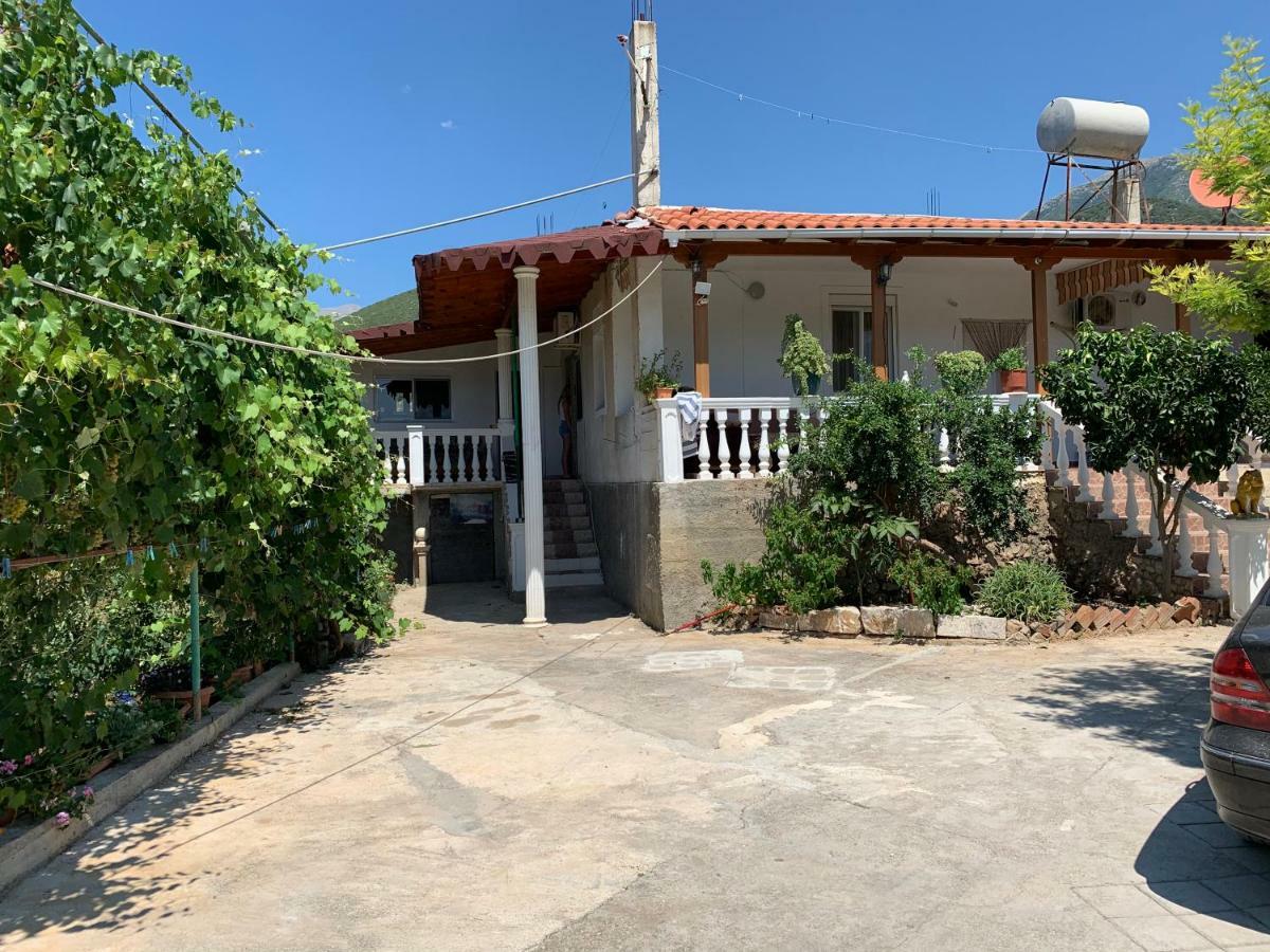 Denaj House Hotel Himare Exterior foto
